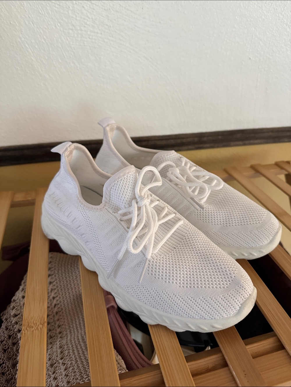 Source Unknown All-White Knit Lace-Up Women's Sneakers